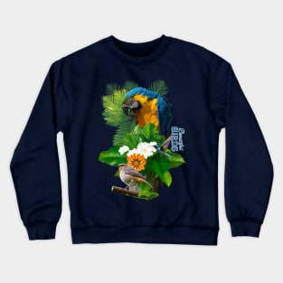 Macaw beautiful bird Crewneck Sweatshirt